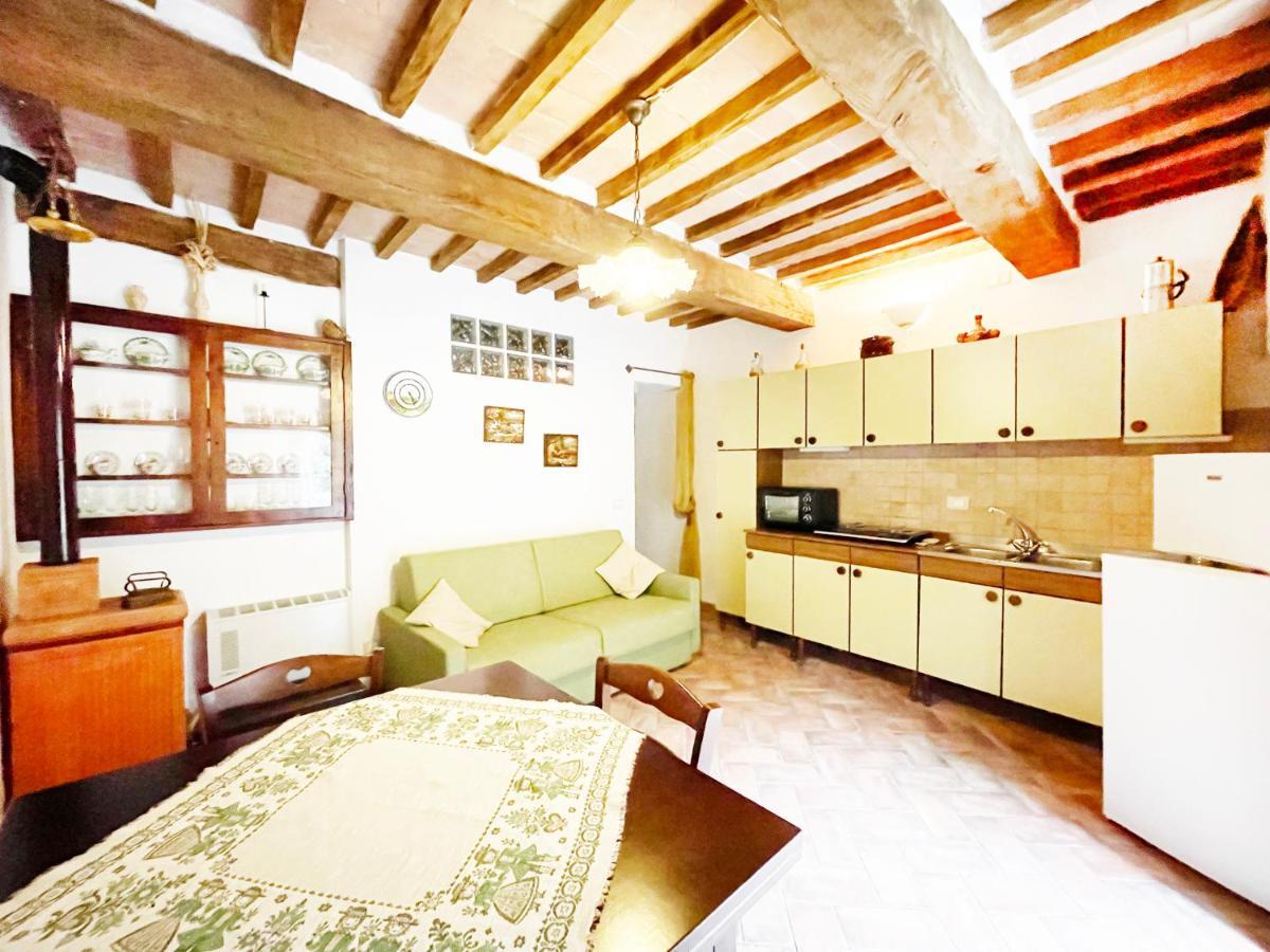 Angolino Appartamento In Centro E Terme A 10 Min San Quirico dʼOrcia Extérieur photo